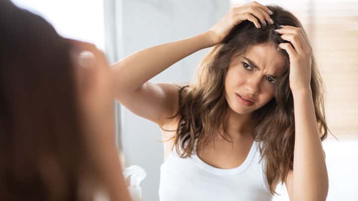 The Best & Easy Ways To Control Dandruff